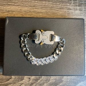 1017 Alyx 9SM HERO Bracelet